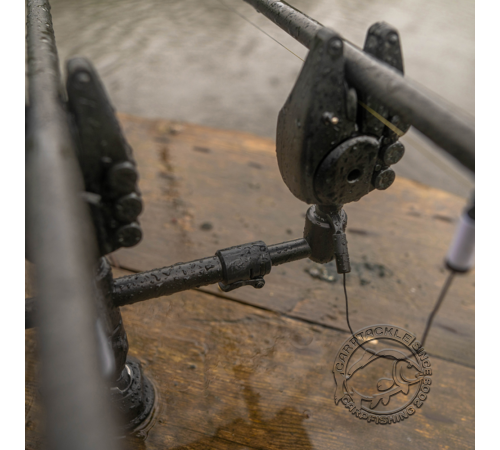 Раздвижная перекладина Avid Carp Lok Down Adjustable 2 Rod Buzz Bar
