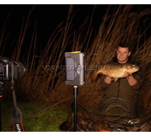 Мощный многофункциональный фонарь-аккумулятор Fox Halo